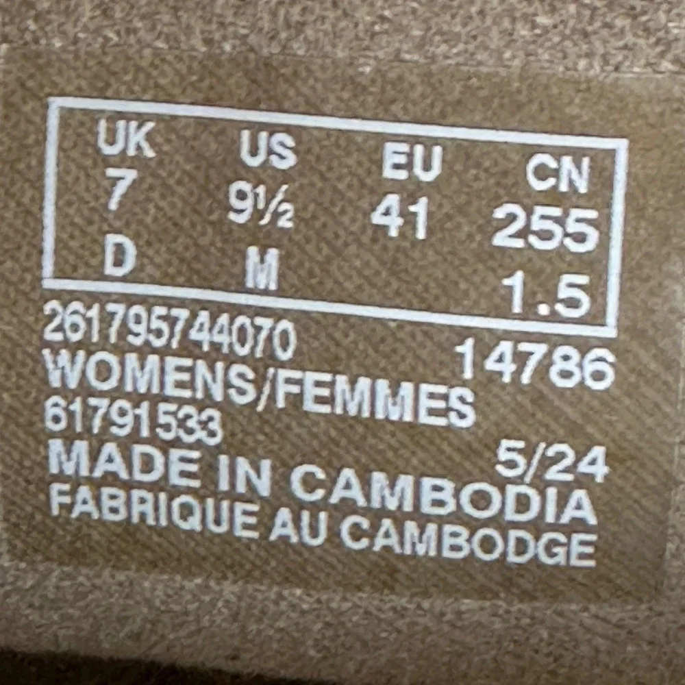 Clarks Women's 9.5 Charlten Rae‎ Ankle Bootie Mushroom Oily Leather Buckle Zip